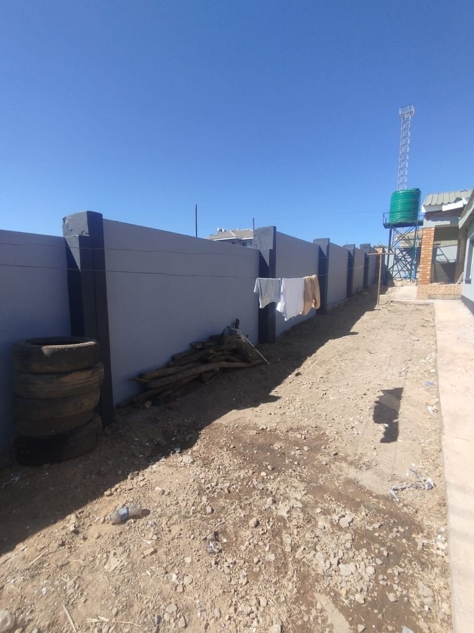 Moyo compound